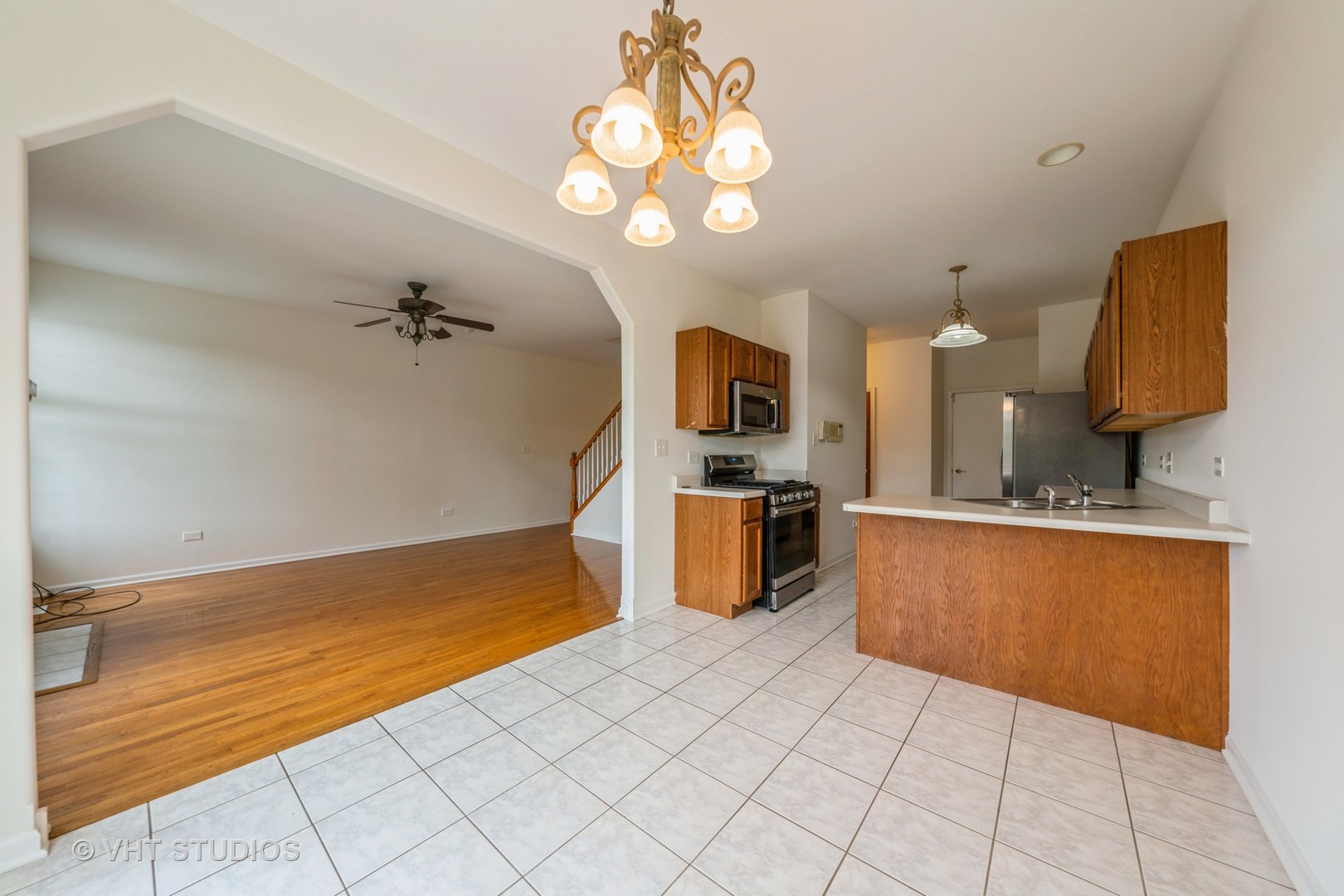 561 Goodwin Drive, Bolingbrook, IL 60440