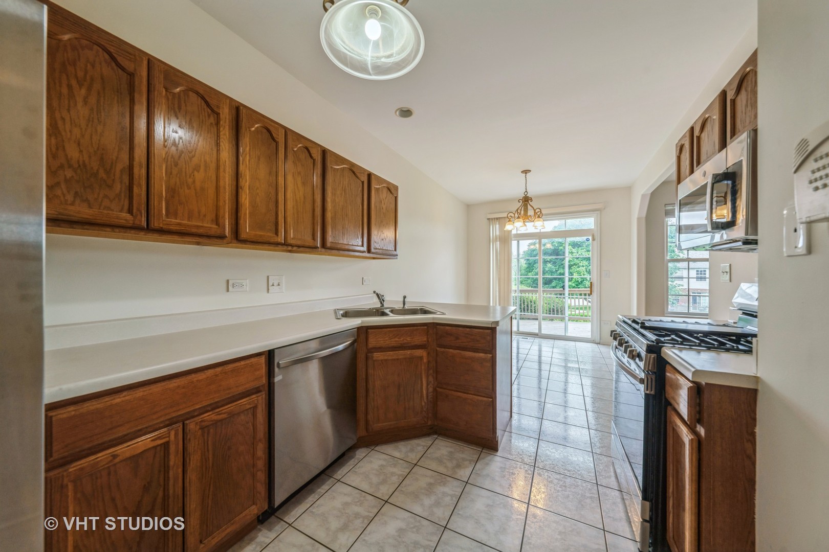 561 Goodwin Drive, Bolingbrook, IL 60440
