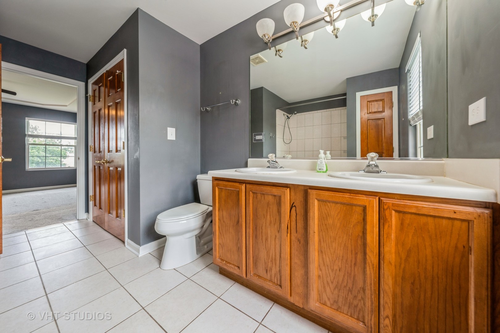 561 Goodwin Drive, Bolingbrook, IL 60440