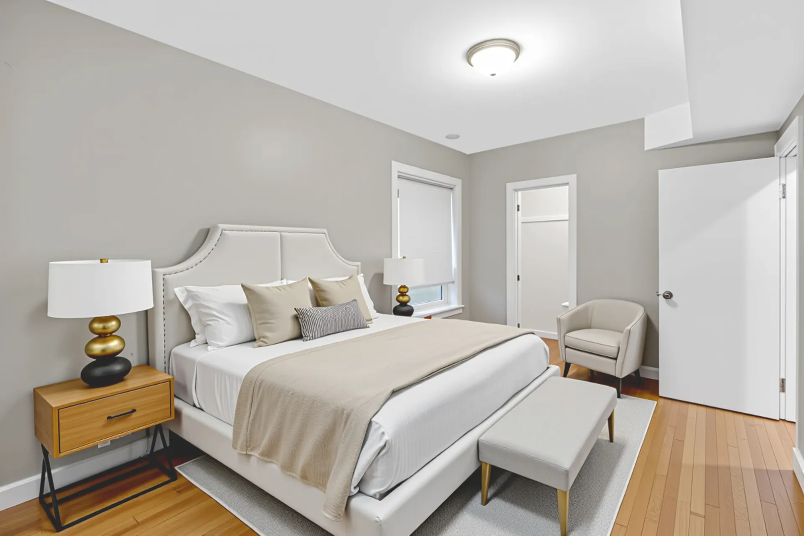 8518 S Bennett Avenue, Chicago, IL 60617