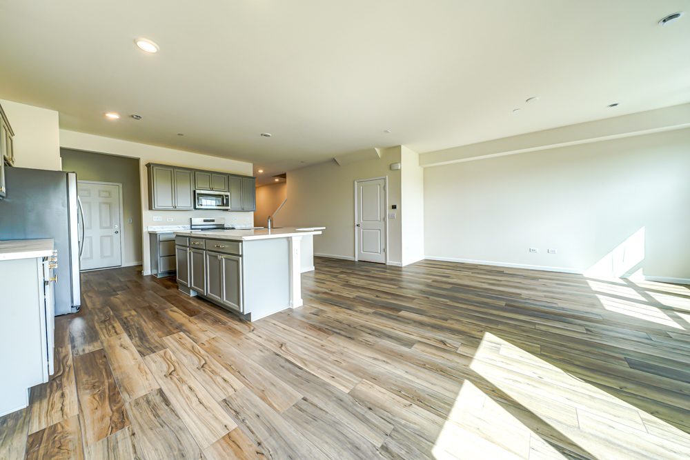 2283 Horseshoe Circle #10004, Naperville, IL 60564