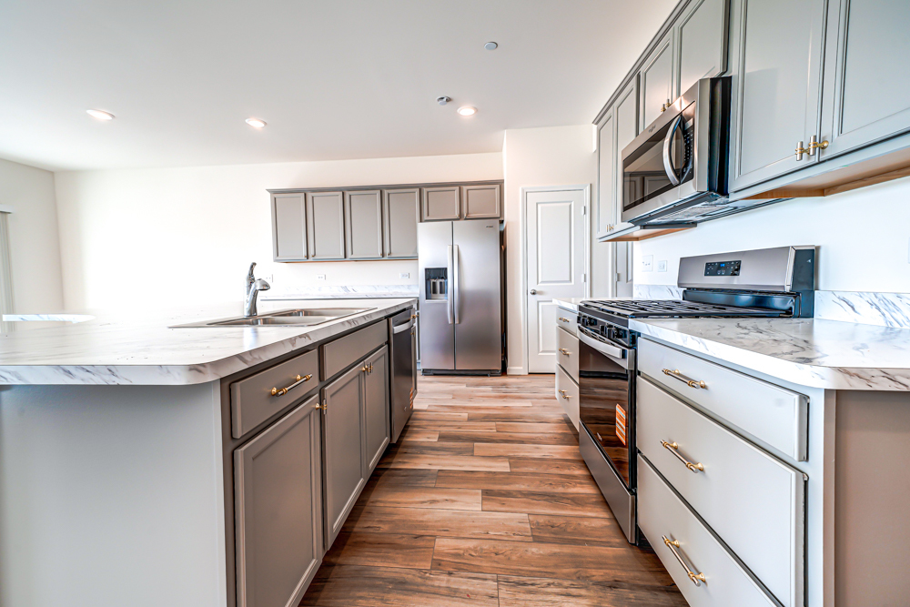 2283 Horseshoe Circle #10004, Naperville, IL 60564