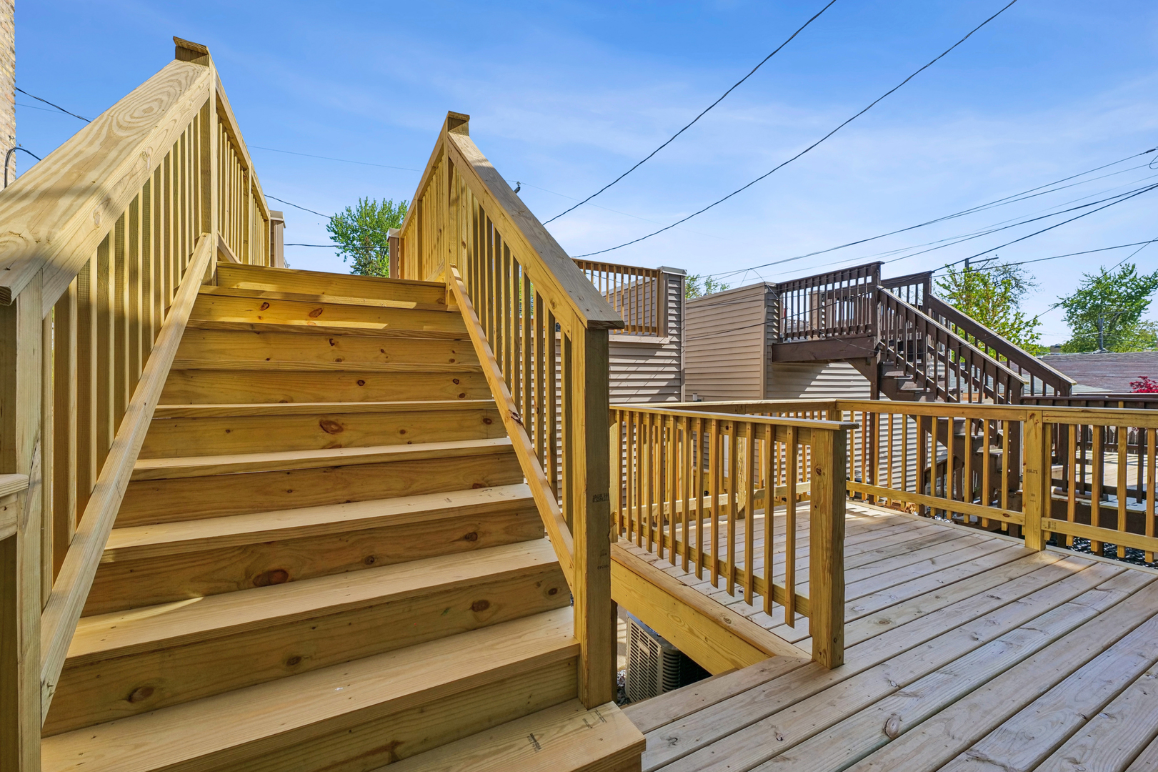 4038 W Addison Street, Chicago, IL 60641