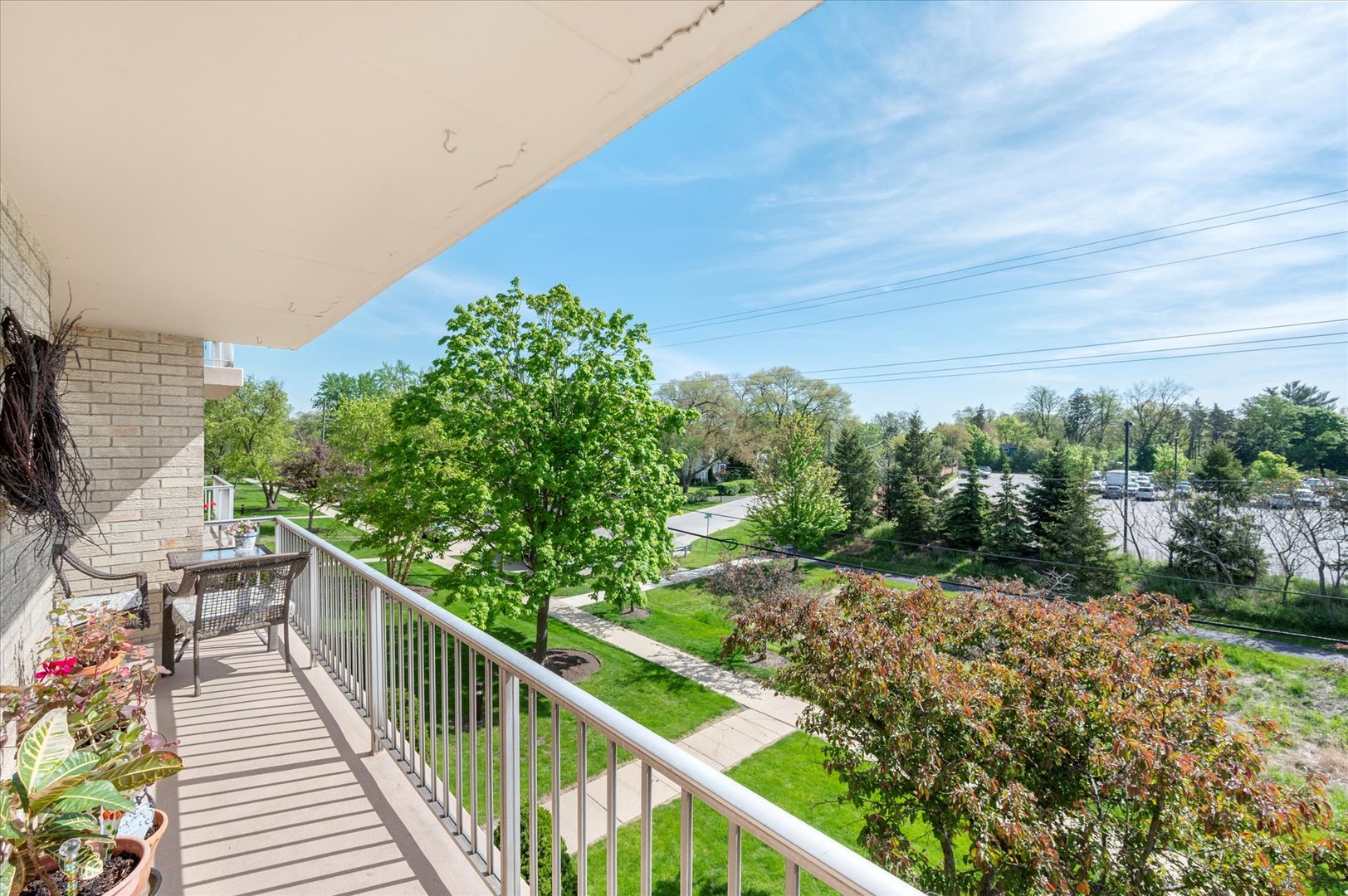 110 W Butterfield Road #314S, Elmhurst, IL 60126