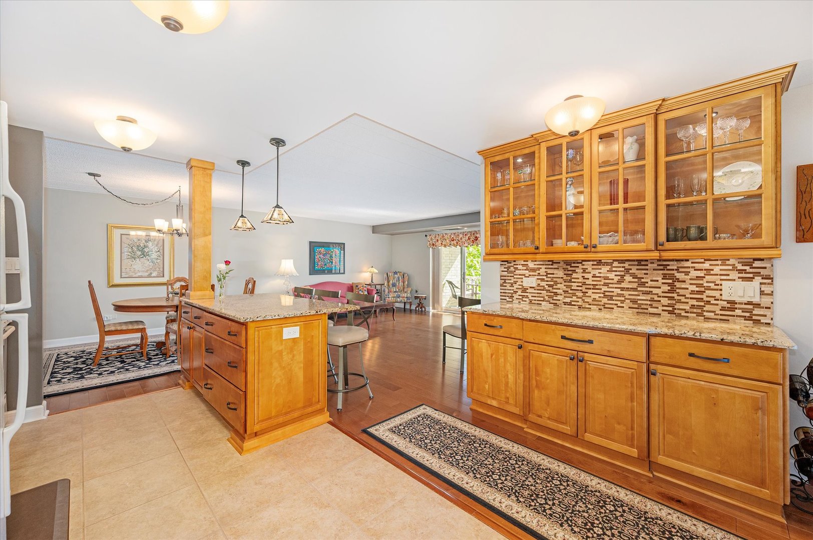 110 W Butterfield Road #314S, Elmhurst, IL 60126
