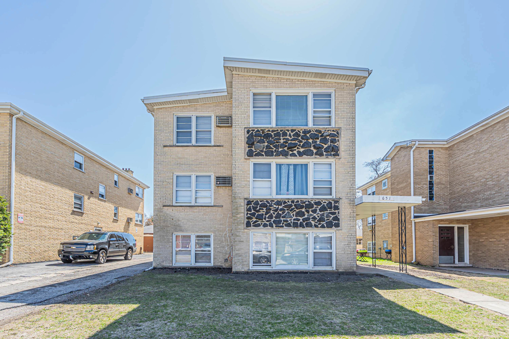 651 Beau Court #3, Des Plaines, IL 60016