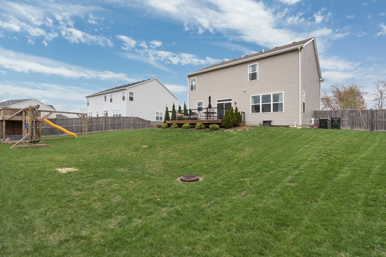 173 Willowwood Drive, Oswego, IL 60543