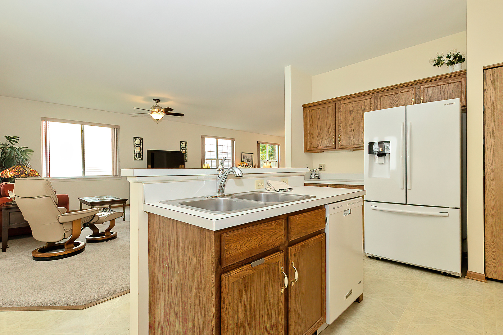 727 Pentwater Road, Romeoville, IL 60446