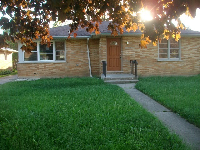 2416 Walnut Street, Waukegan, IL 60087