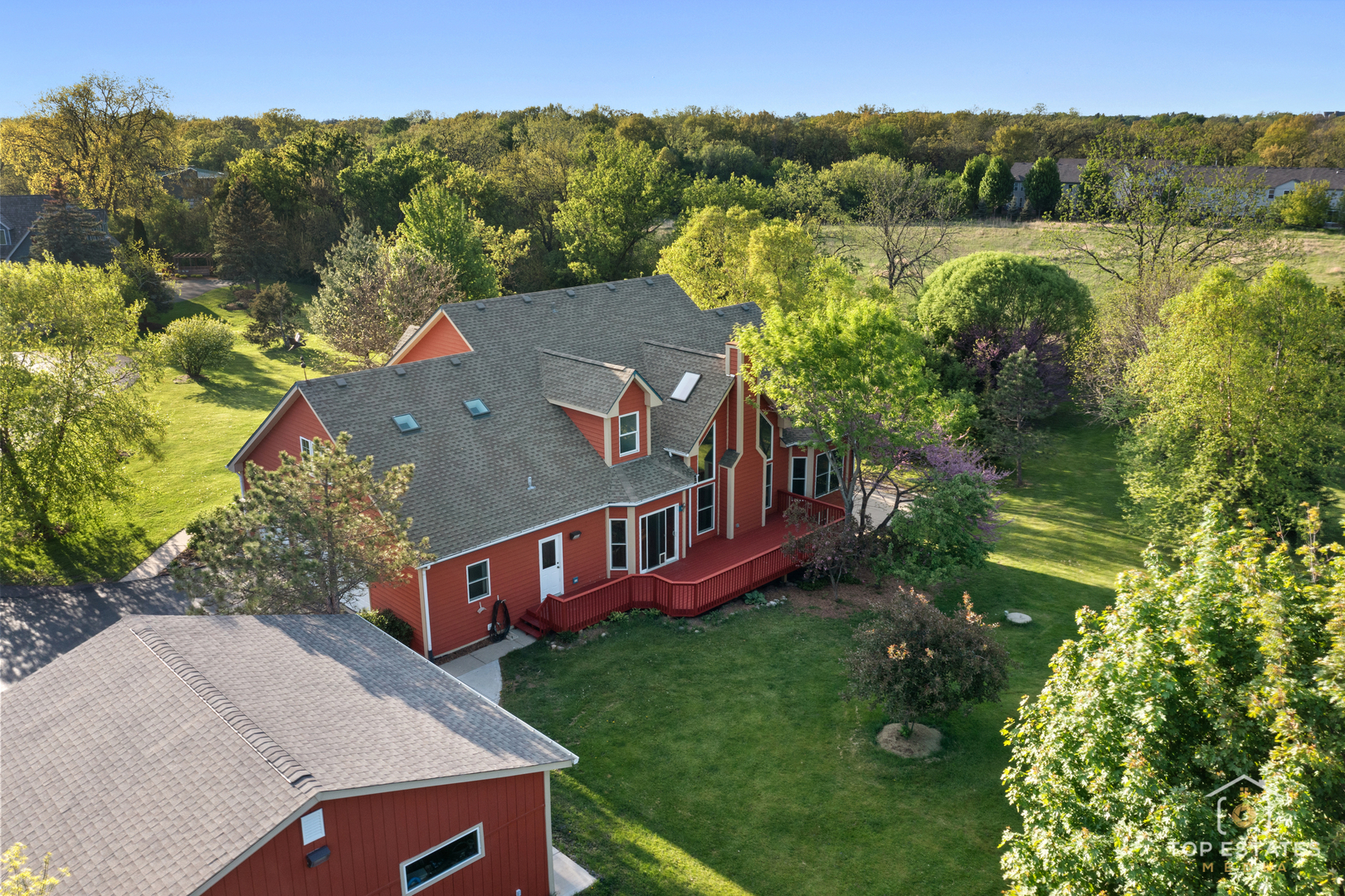 165 Clover Hill Lane, Barrington, IL 60010