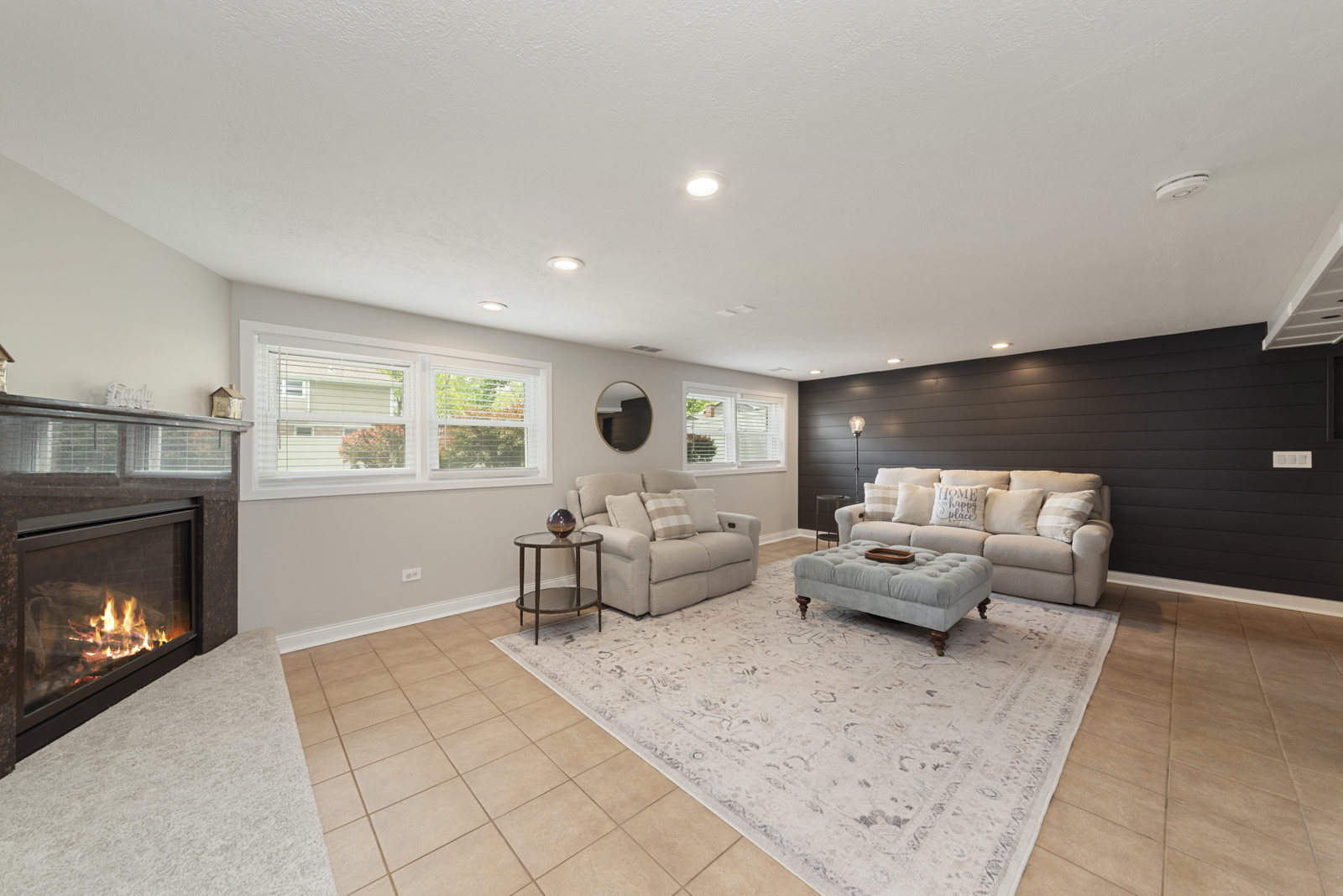 18W315 Holly Avenue, Darien, IL 60561
