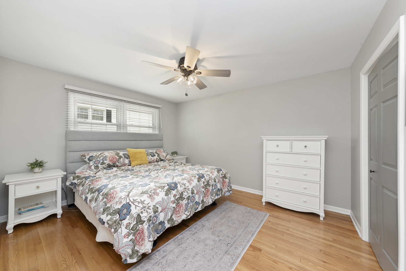 18W315 Holly Avenue, Darien, IL 60561