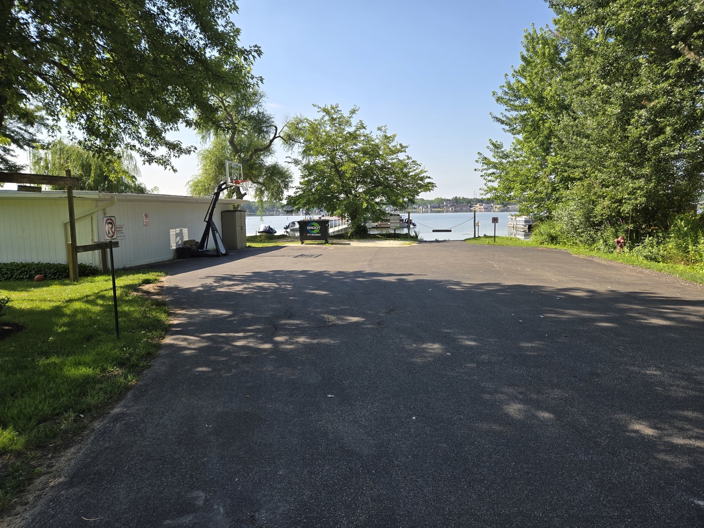 28069 N Lake Drive, Wauconda, IL 60084