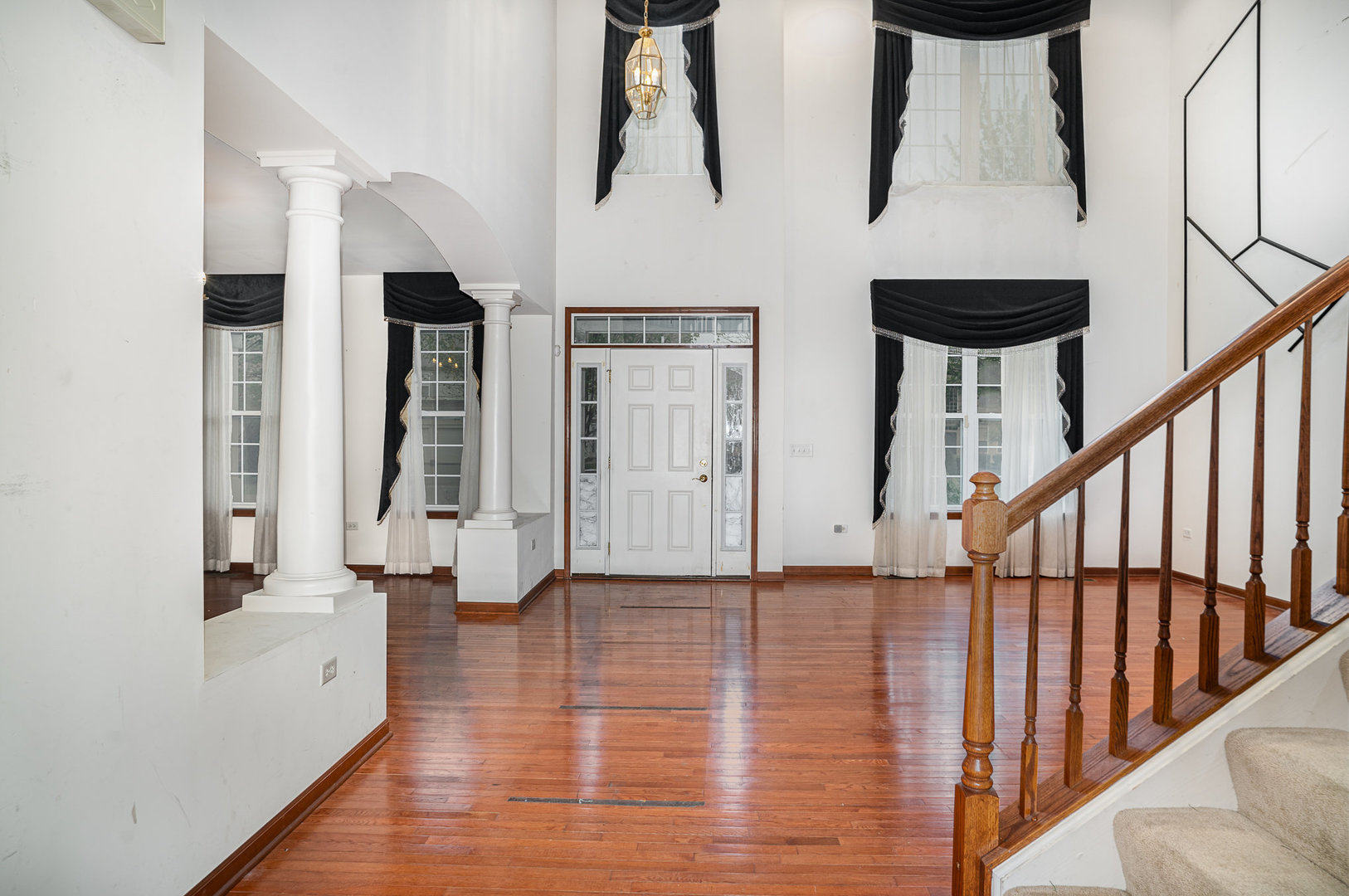 531 Barclay Drive, Bolingbrook, IL 60440