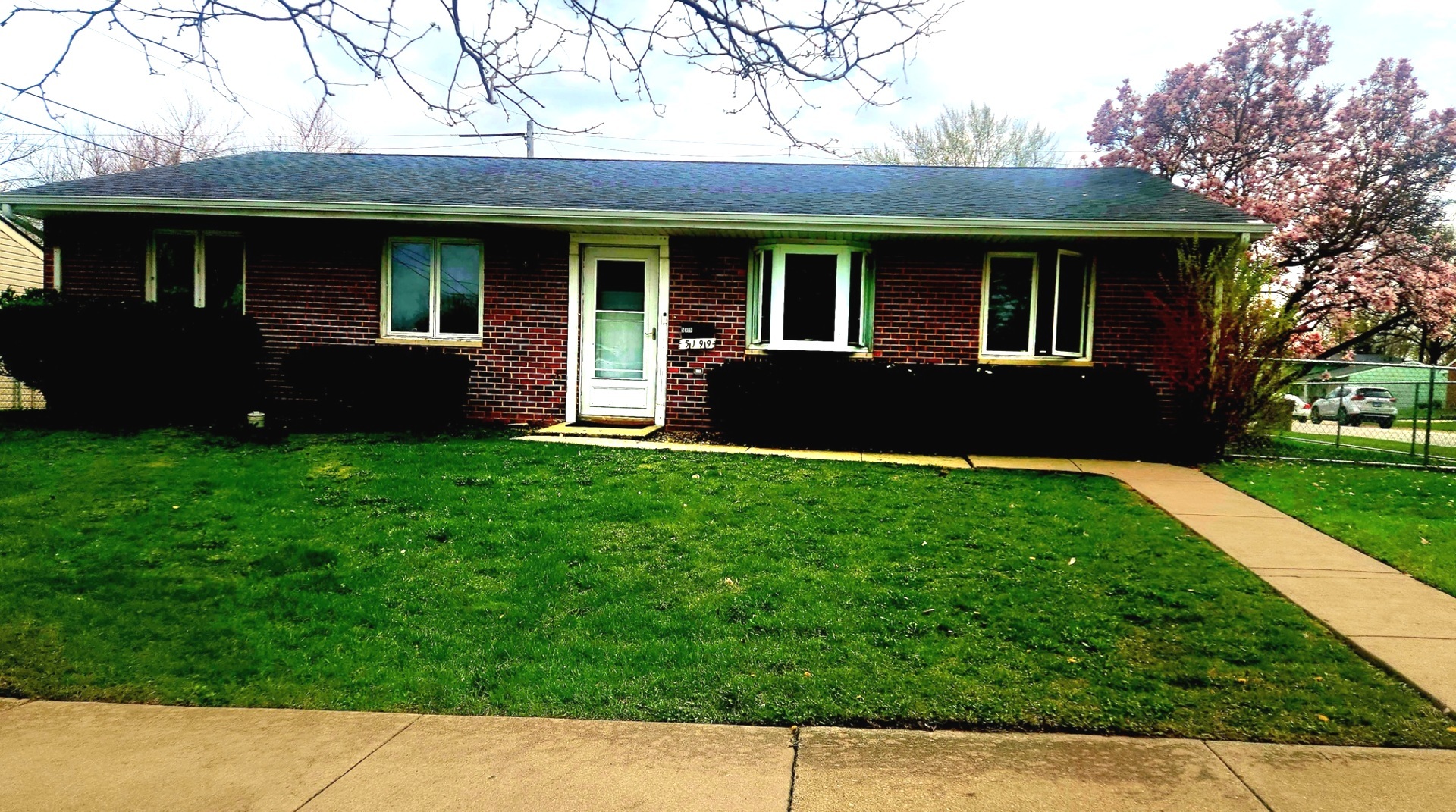 5199 Elmwood Road, Oak Forest, IL 60452