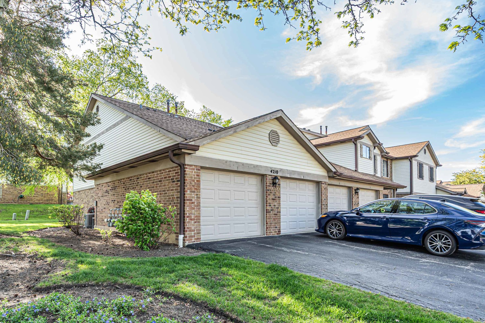 4210 N Mallard Drive #3, Arlington Heights, IL 60004