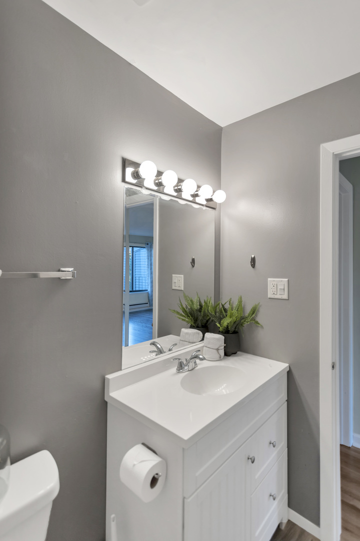 256 Canterbury Lane #5, Bolingbrook, IL 60440