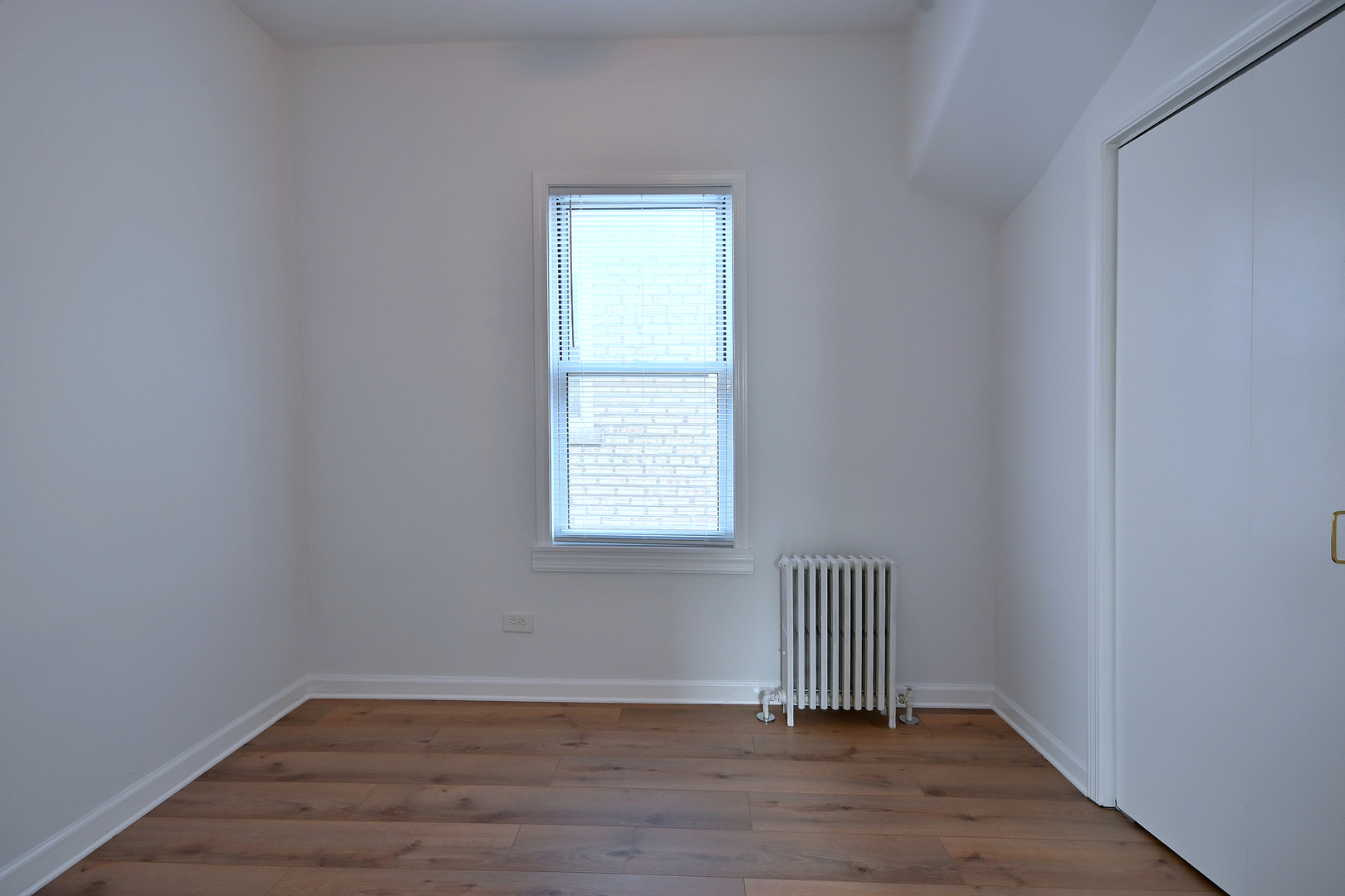 5104 N Austin Avenue, Chicago, IL 60630