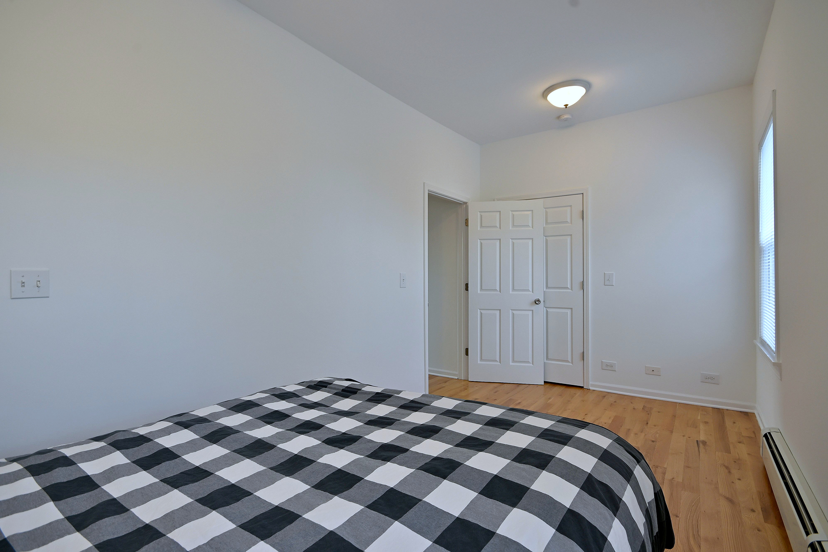 5104 N Austin Avenue, Chicago, IL 60630