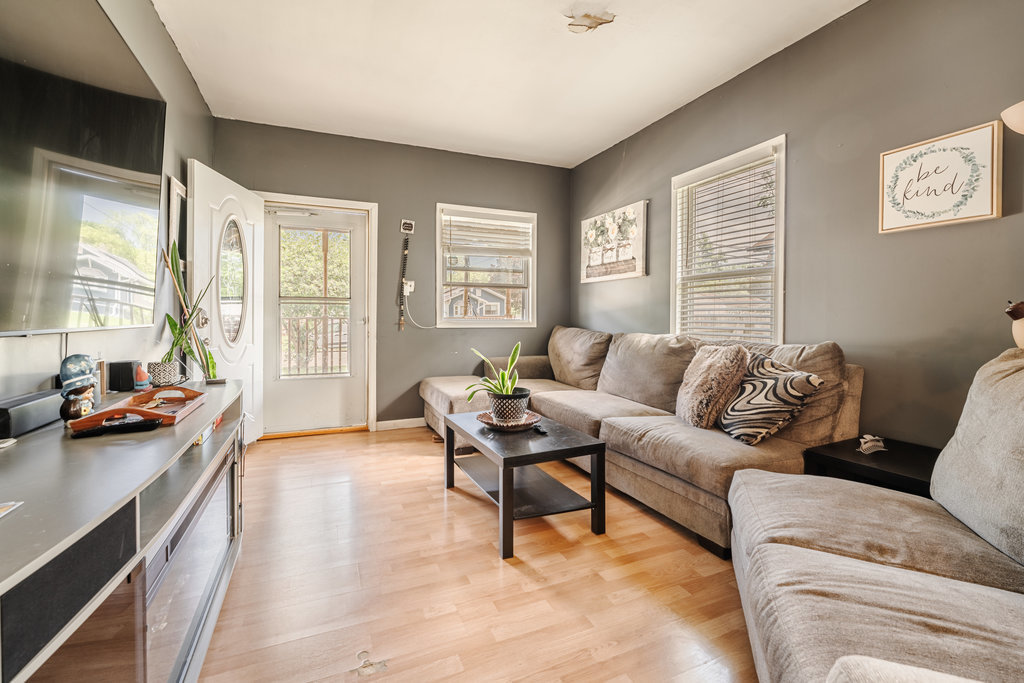14922 Lawndale Avenue, Midlothian, IL 60445