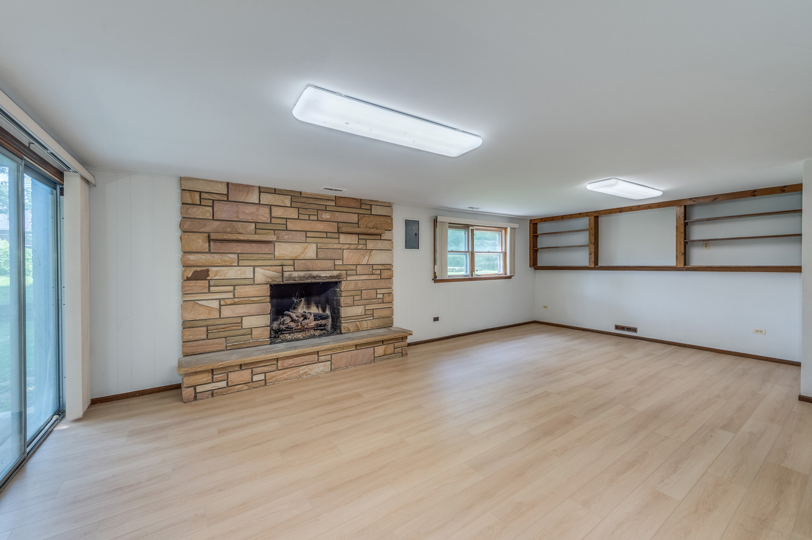 701 Hitchcock Avenue, Lisle, IL 60532