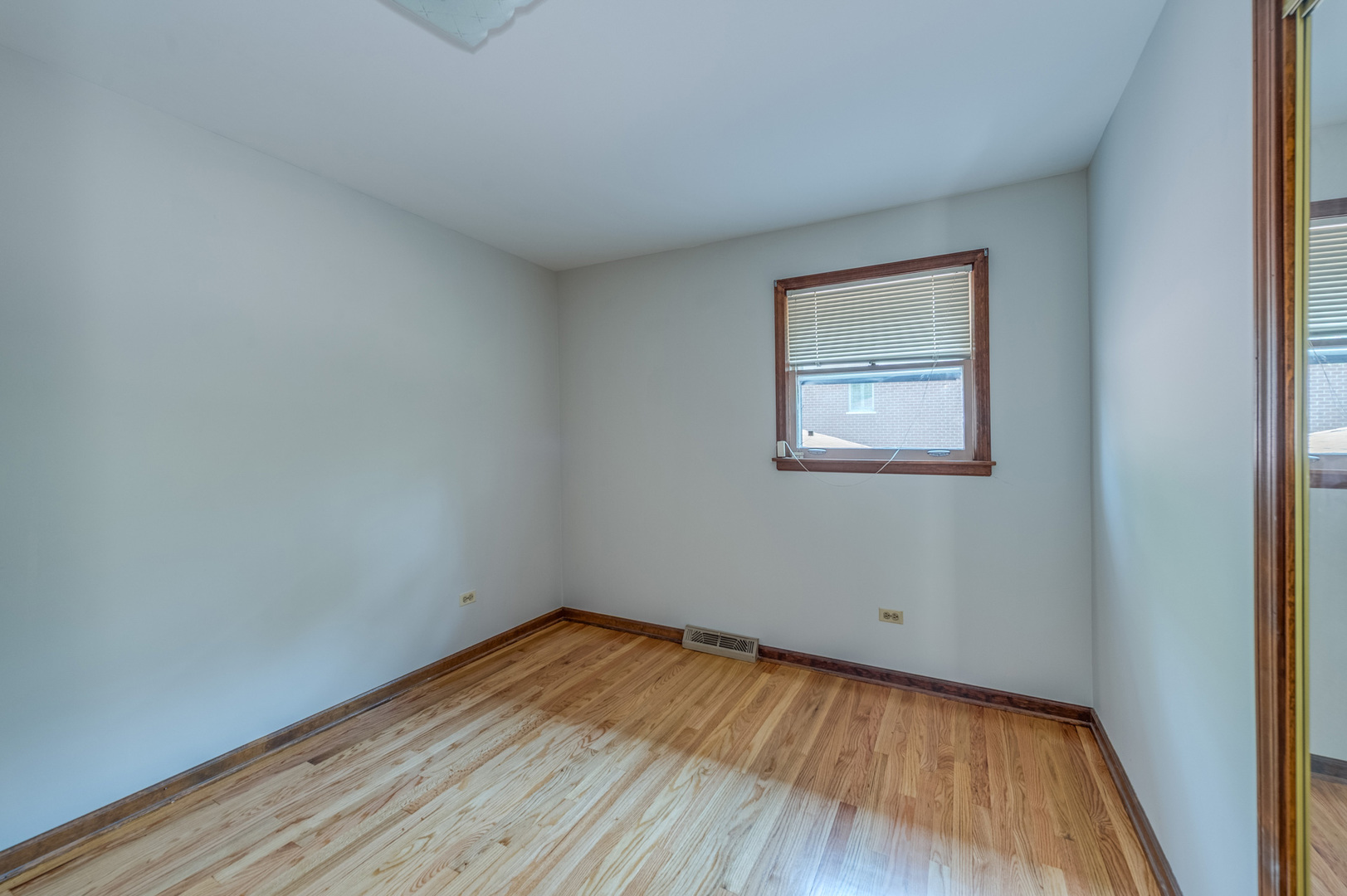 701 Hitchcock Avenue, Lisle, IL 60532