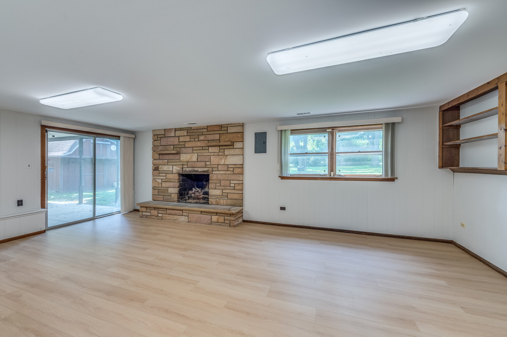 701 Hitchcock Avenue, Lisle, IL 60532