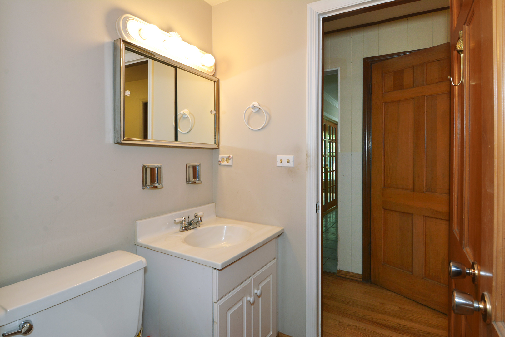 604 S Reuter Drive, Arlington Heights, IL 60005