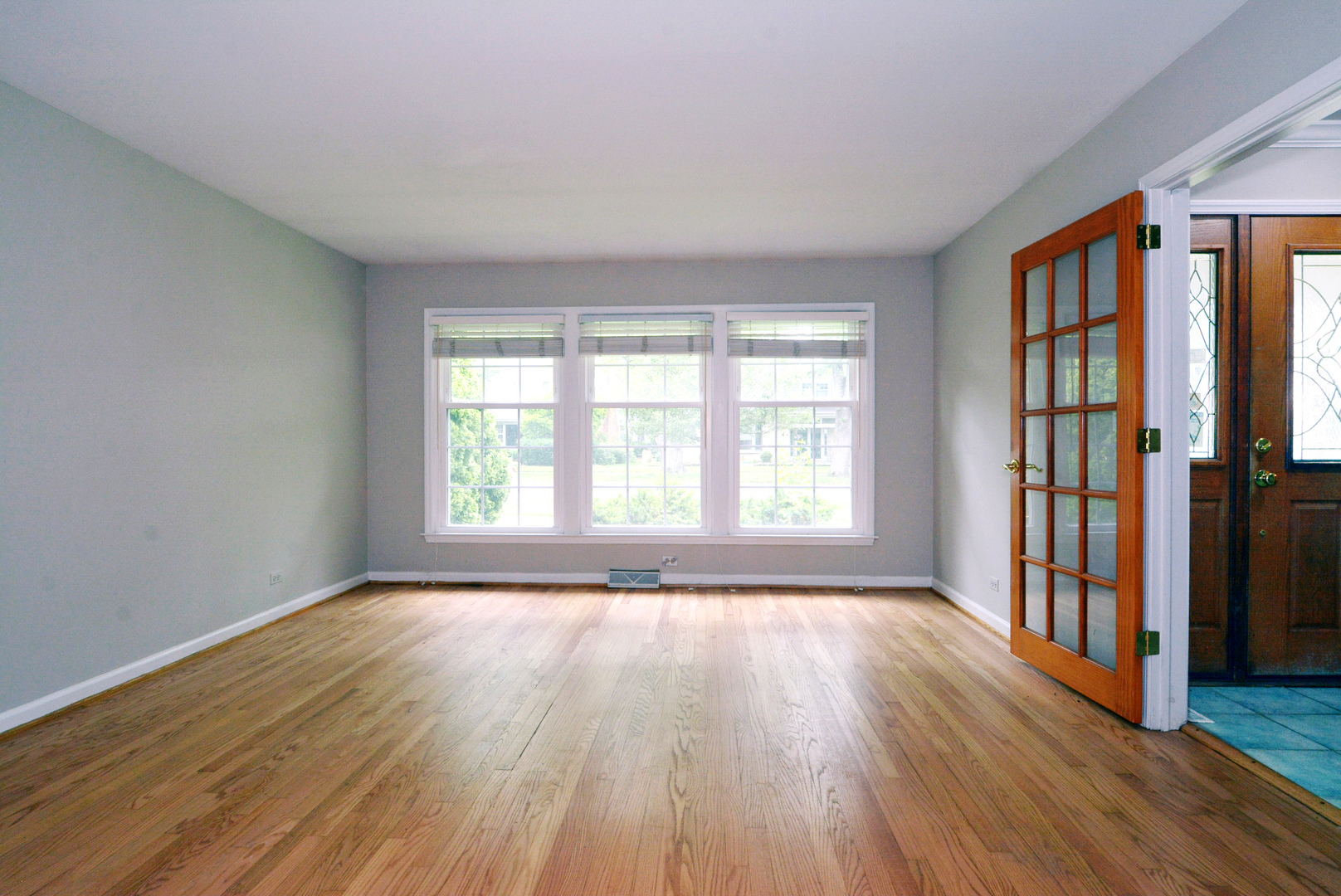 604 S Reuter Drive, Arlington Heights, IL 60005