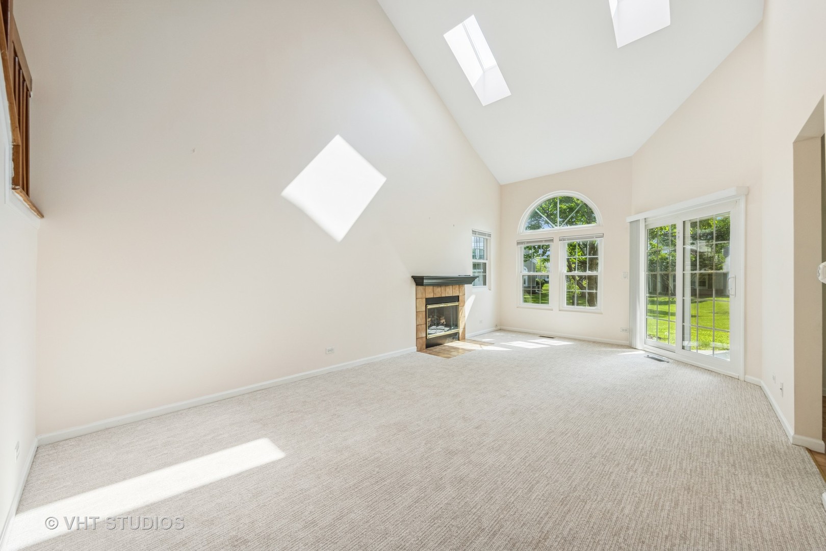 384 Waterford Court #384, Carol Stream, IL 60188