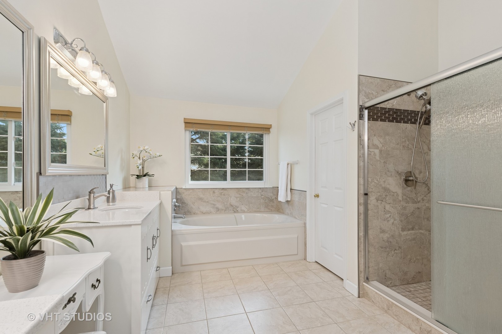 1575 Sage Court, Gurnee, IL 60031