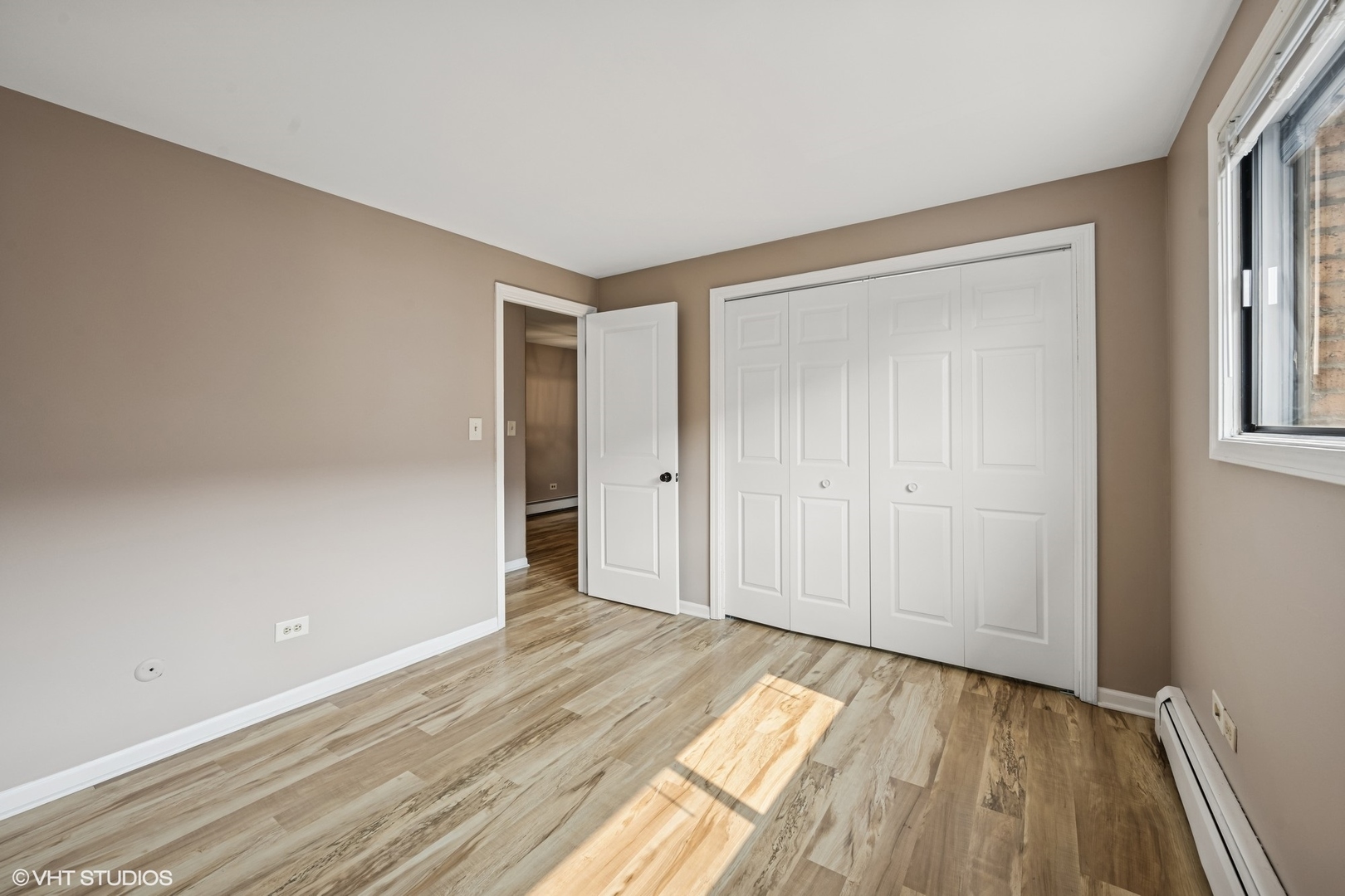 5327 N Delphia Avenue #327, Chicago, IL 60656