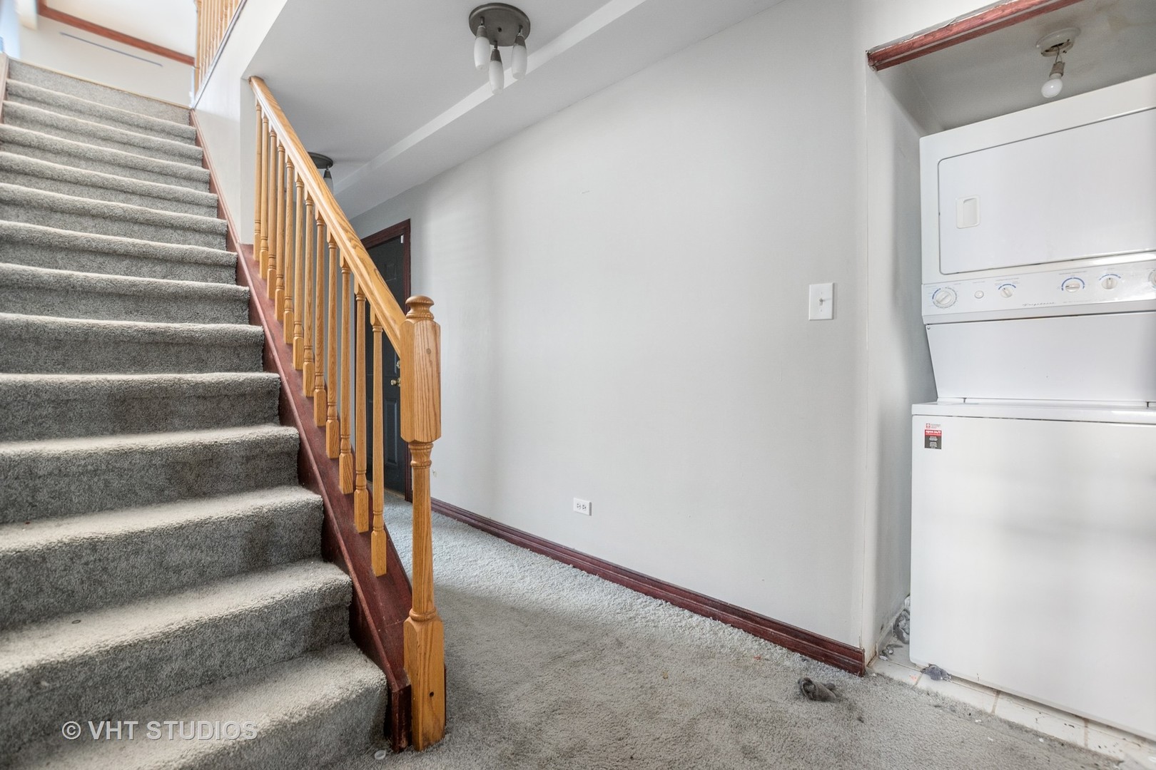 212 E 44th Street #2, Chicago, IL 60653