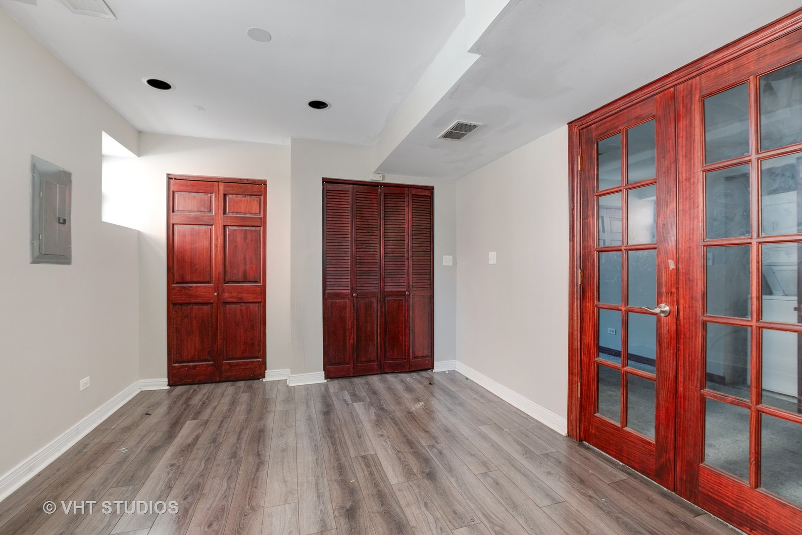 212 E 44th Street #2, Chicago, IL 60653