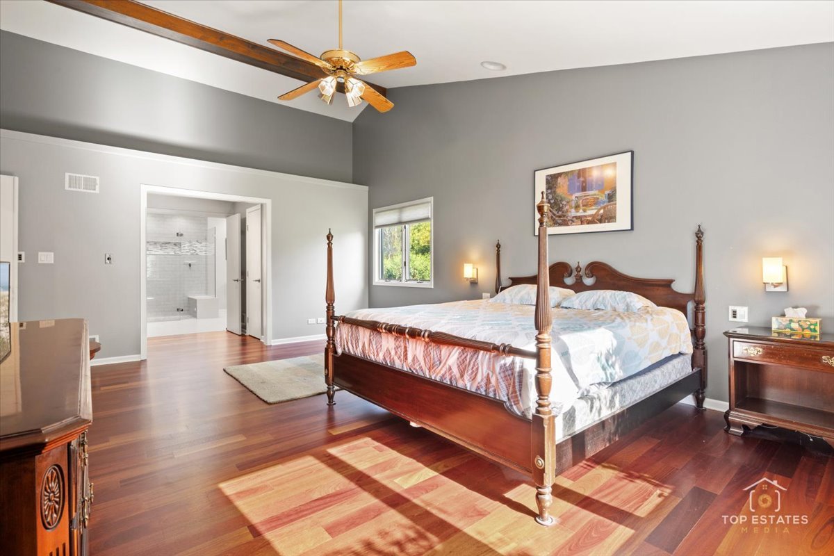 203 Royal Court, Prospect Heights, IL 60070