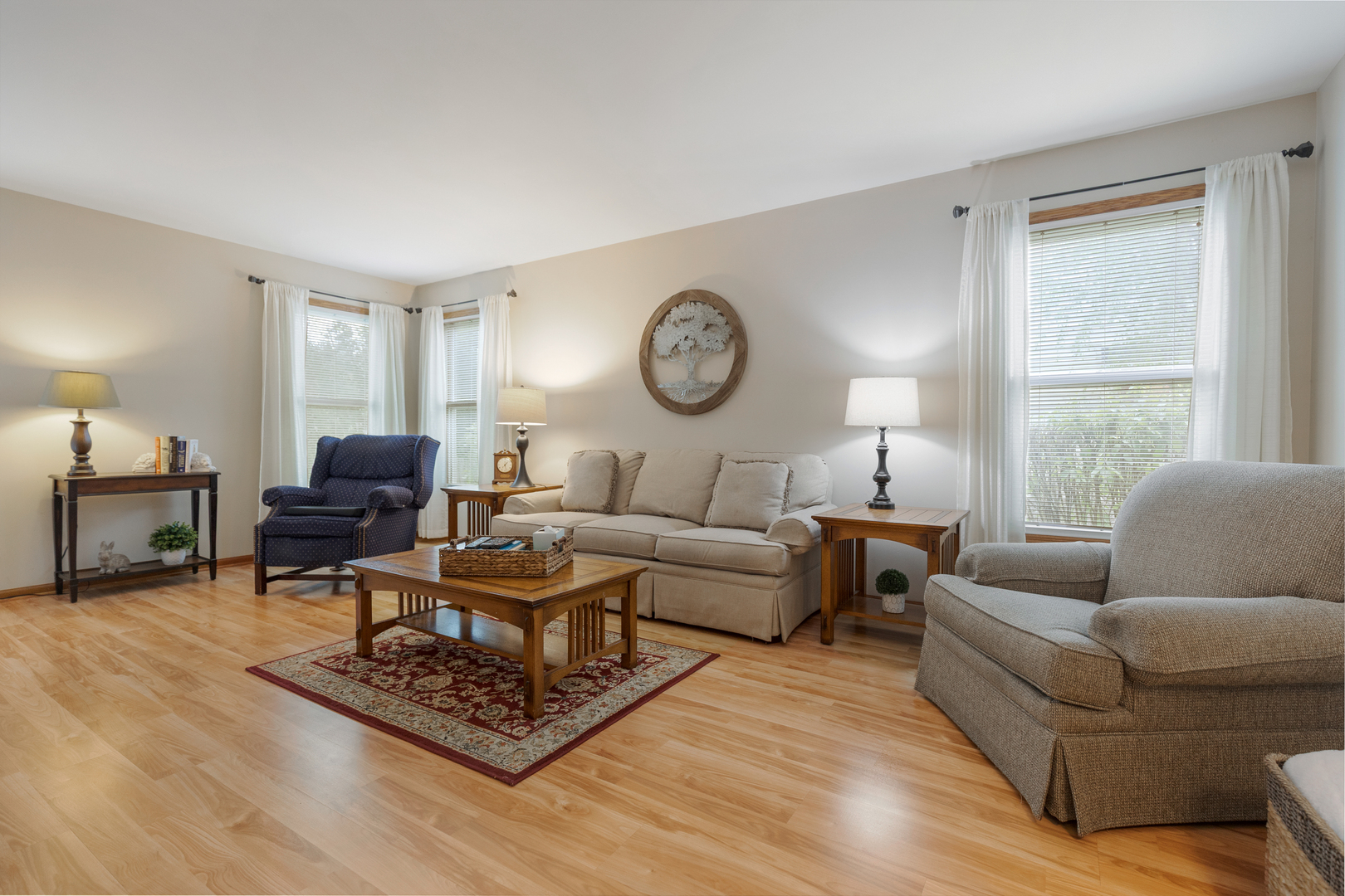 91 Southfield Drive, Vernon Hills, IL 60061