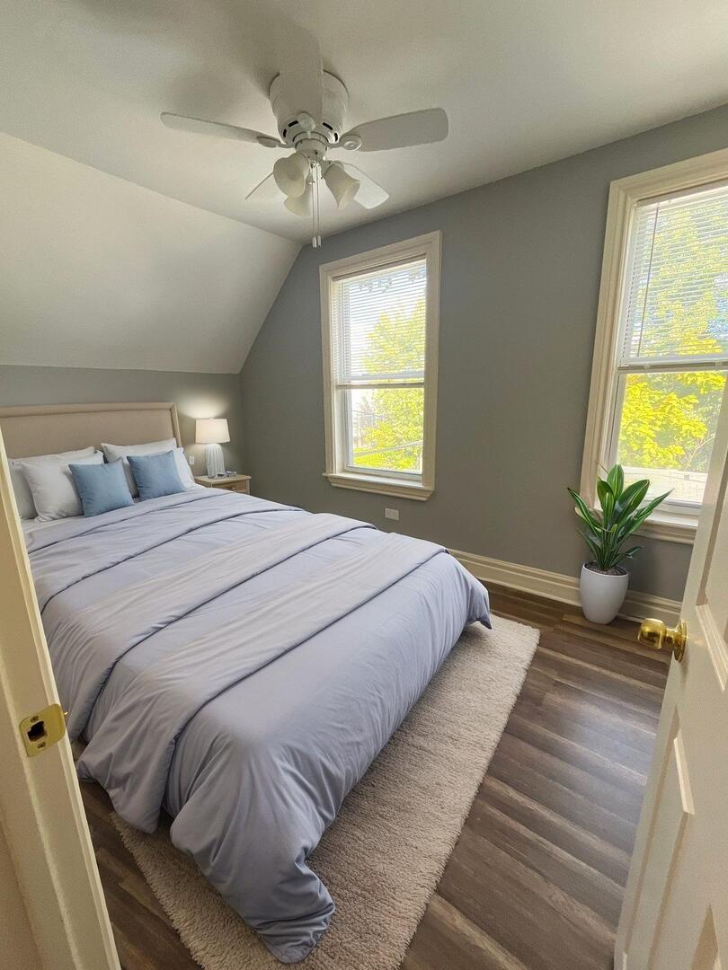 7438 S Champlain Avenue, Chicago, IL 60619