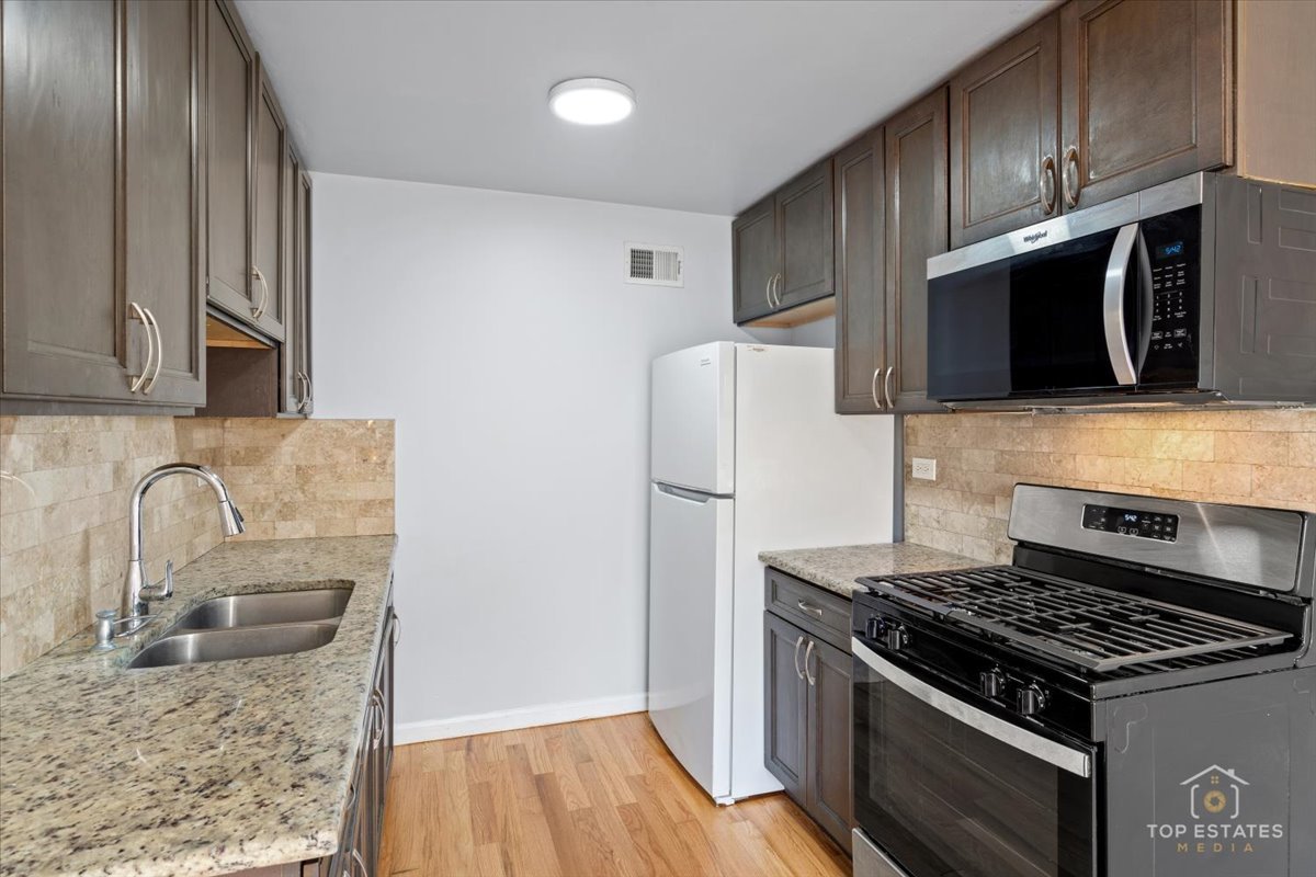 642 Gray Court #0, Wheeling, IL 60090