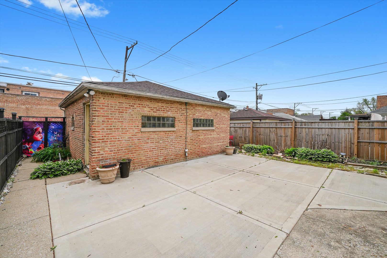 8117 S Sawyer Avenue, Chicago, IL 60652