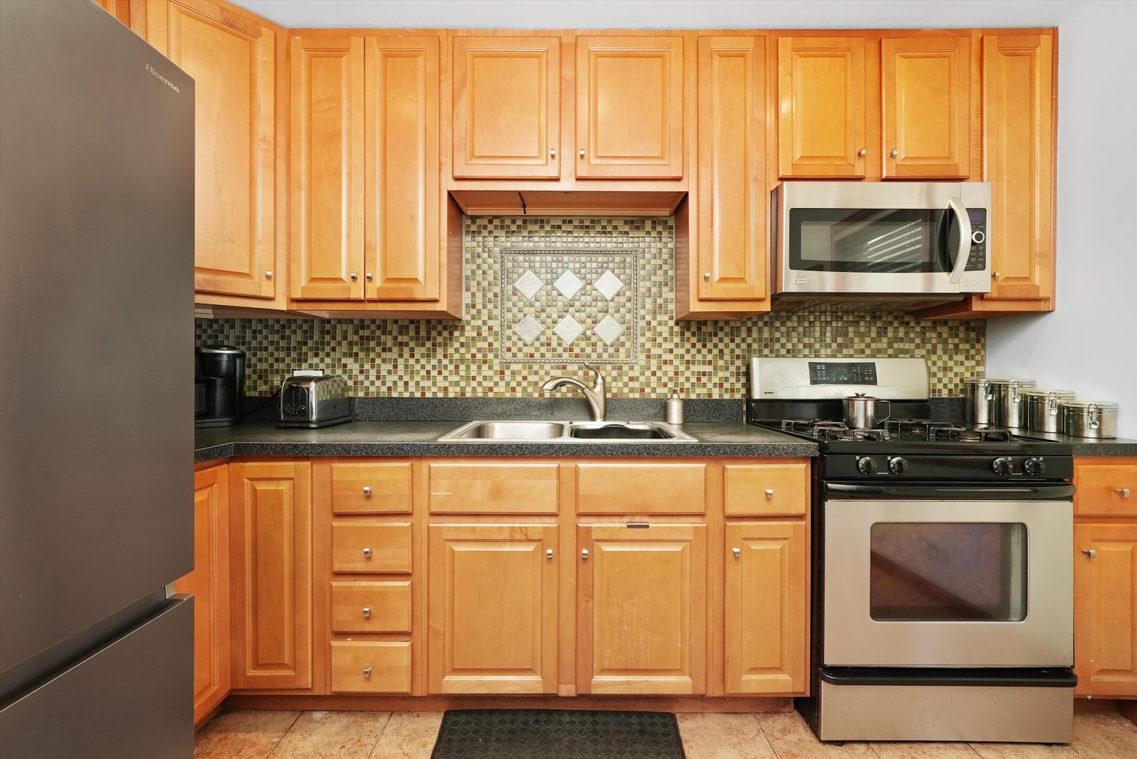 8117 S Sawyer Avenue, Chicago, IL 60652