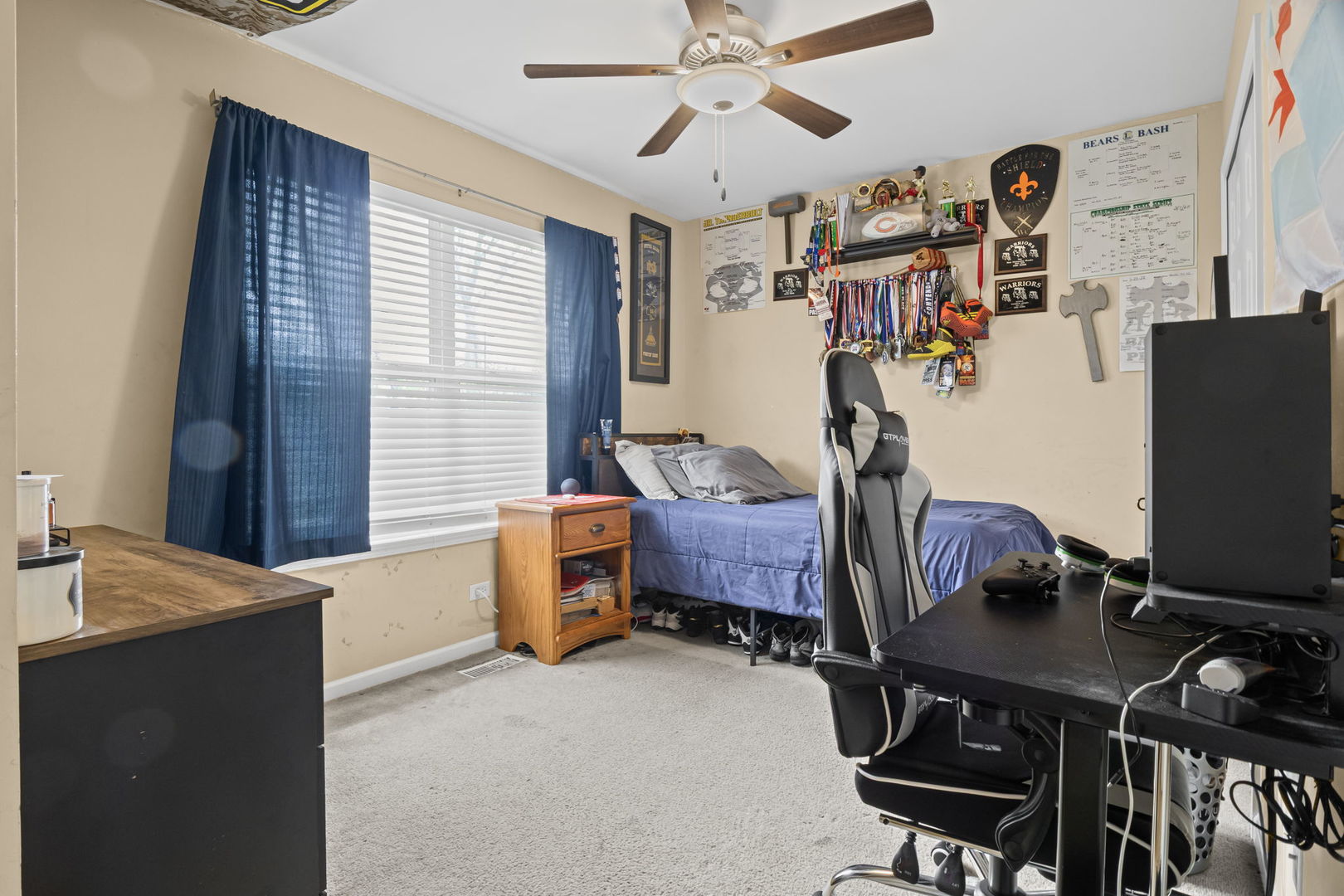 16127 Oak Avenue, Oak Forest, IL 60452