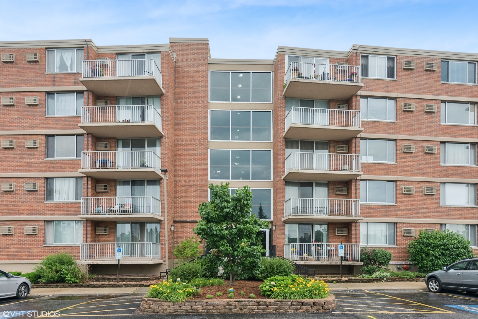 2200 S Stewart Avenue #4A, Lombard, IL 60148