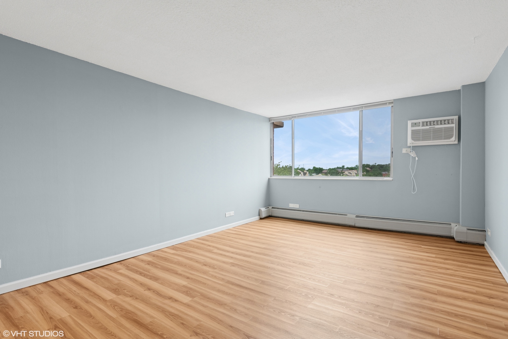 2200 S Stewart Avenue #4A, Lombard, IL 60148
