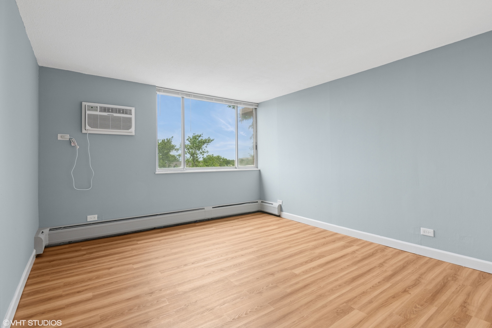 2200 S Stewart Avenue #4A, Lombard, IL 60148