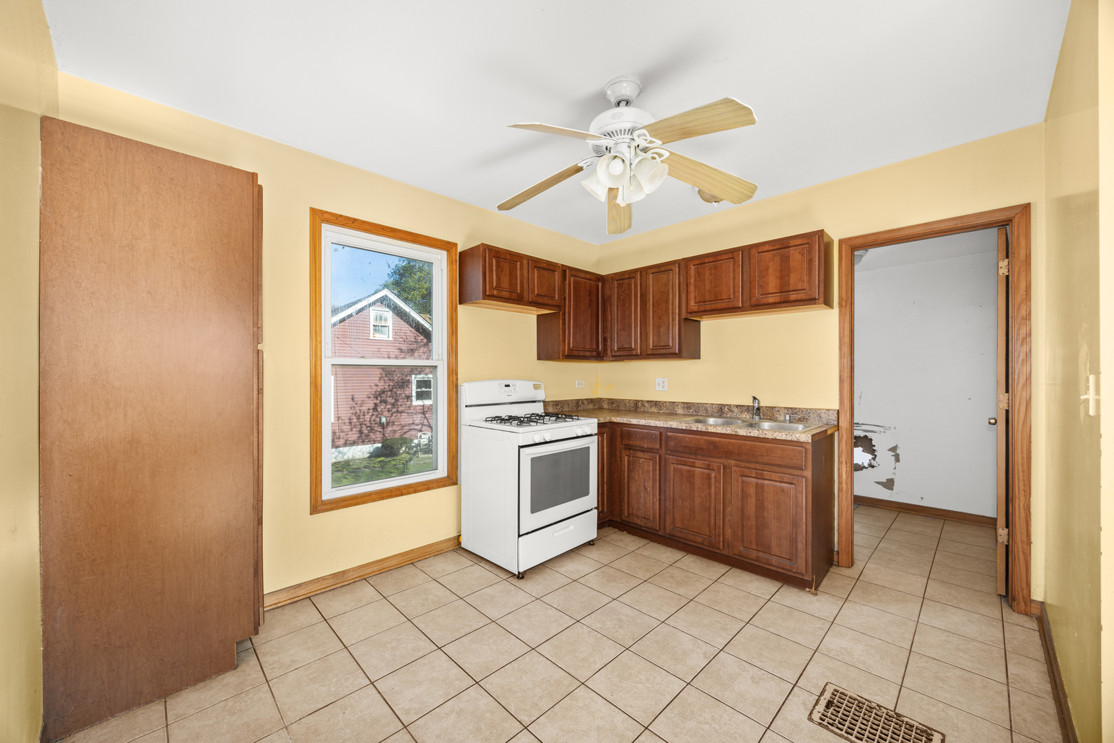 1311 W 172nd. Street, East Hazel Crest, IL 60429