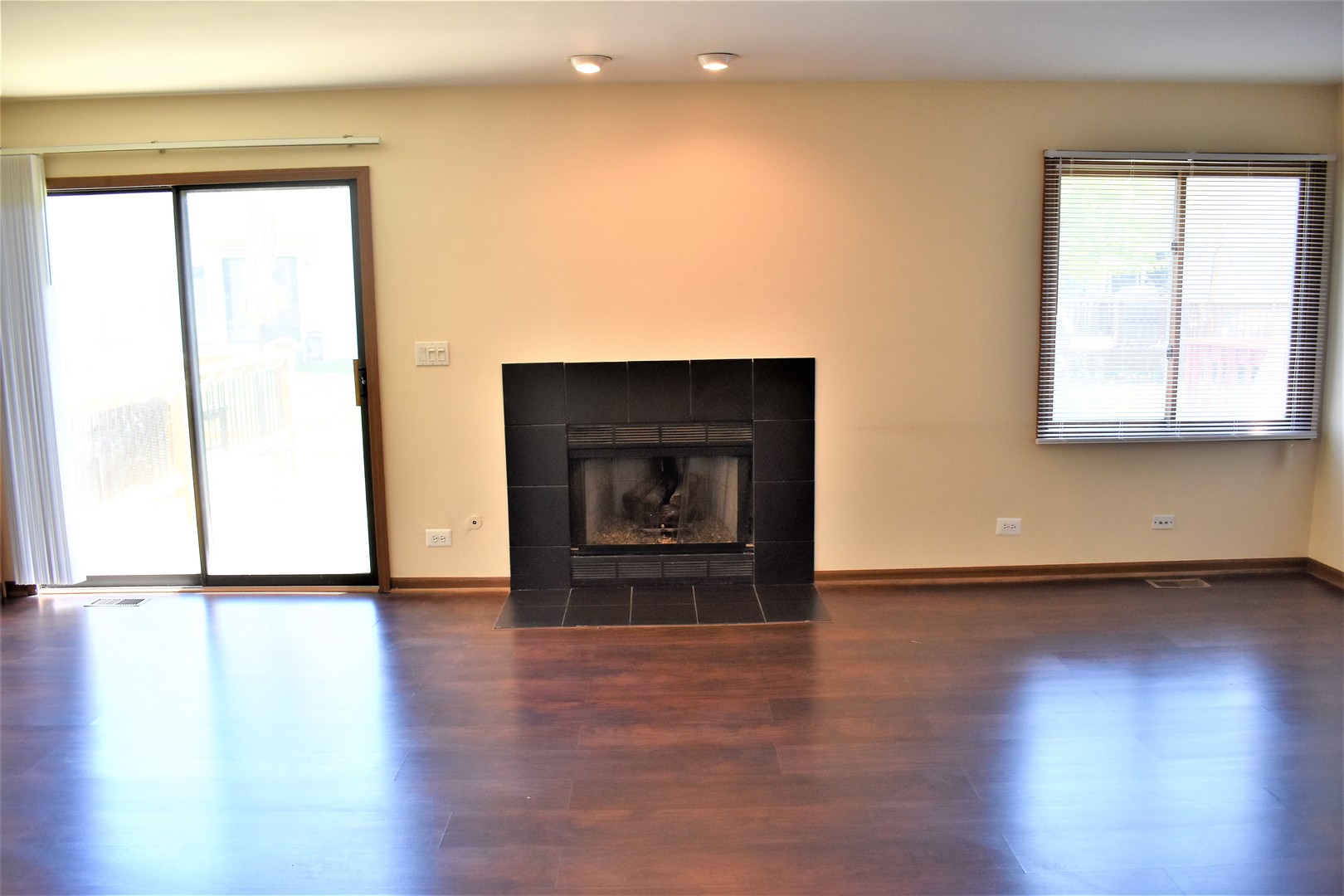 1640 HILTON HEAD Drive, Naperville, IL 60563