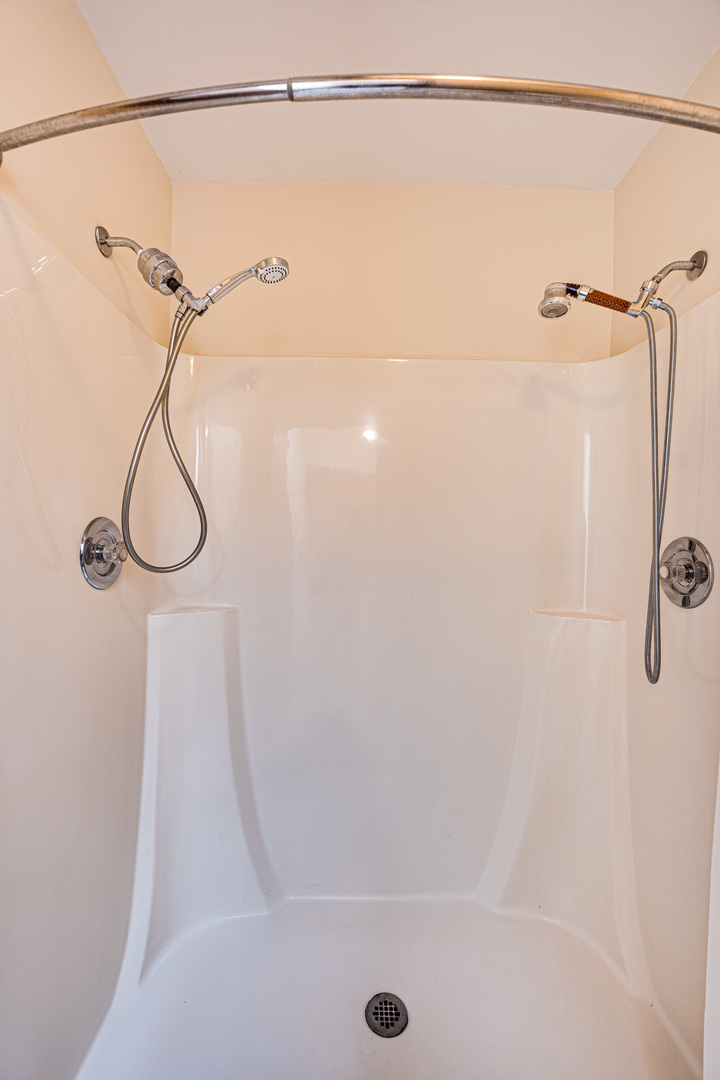 1640 HILTON HEAD Drive, Naperville, IL 60563