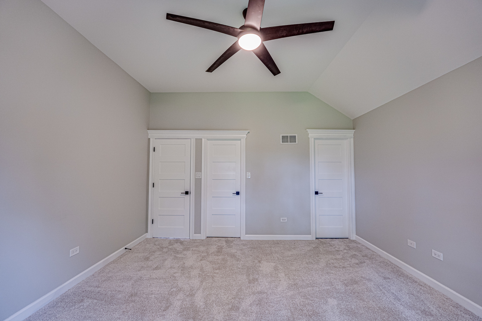 1565 WINBERIE Court, Naperville, IL 60564