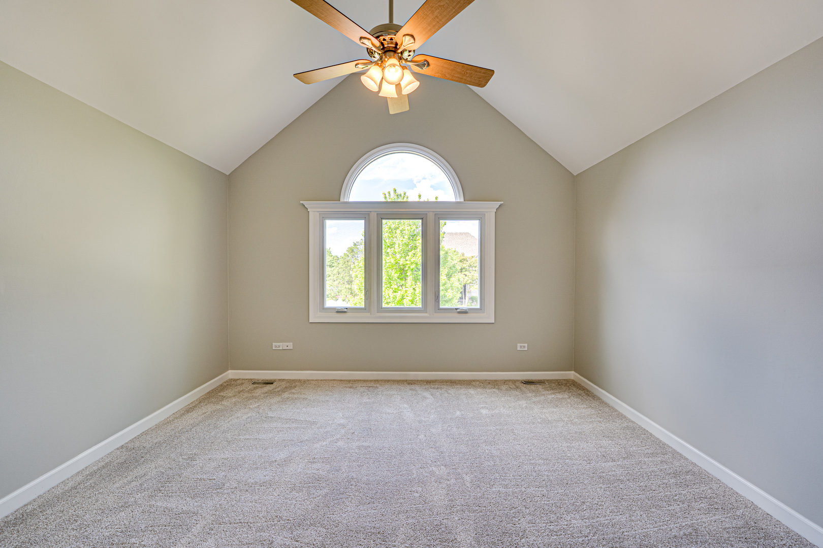 1565 WINBERIE Court, Naperville, IL 60564