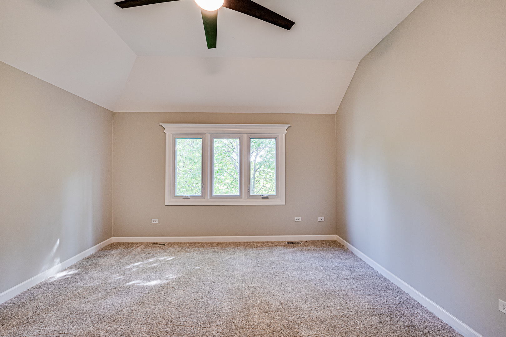 1565 WINBERIE Court, Naperville, IL 60564